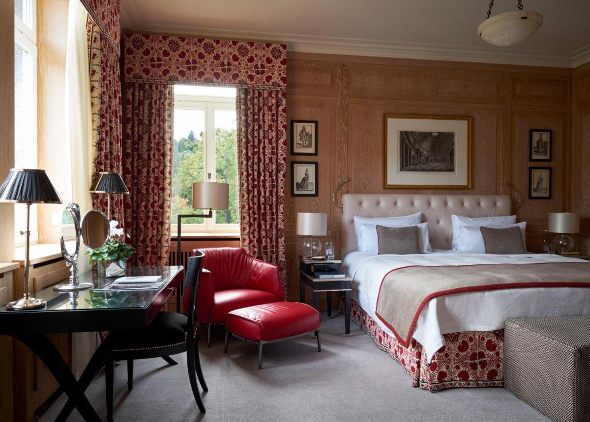 Ein Bett oder Betten in einem Zimmer der Unterkunft Brenners Park Hotel & Spa, Oetker Hotels