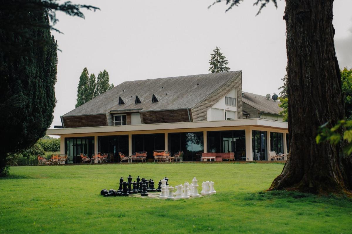 Hôtel le Corbusson - Housity