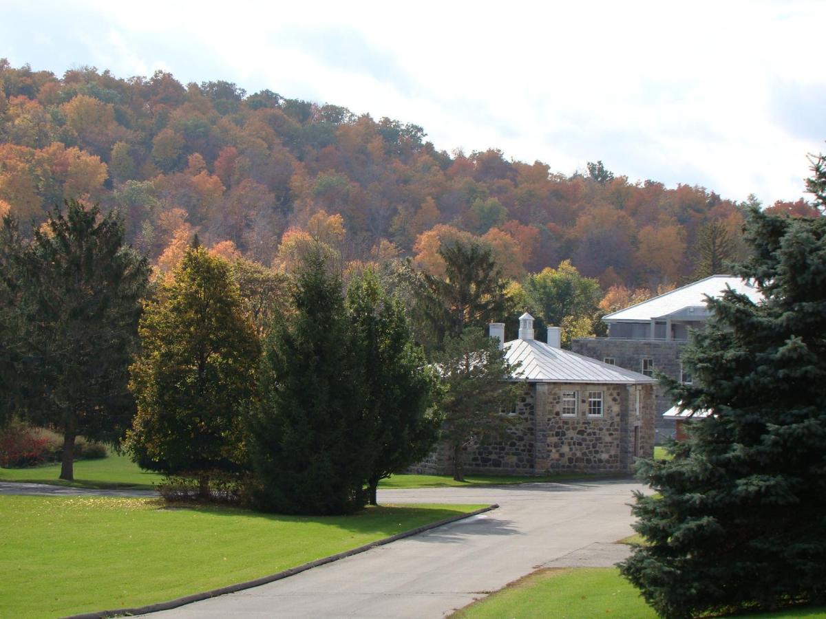 Auberge de l'Abbaye d'Oka - Housity