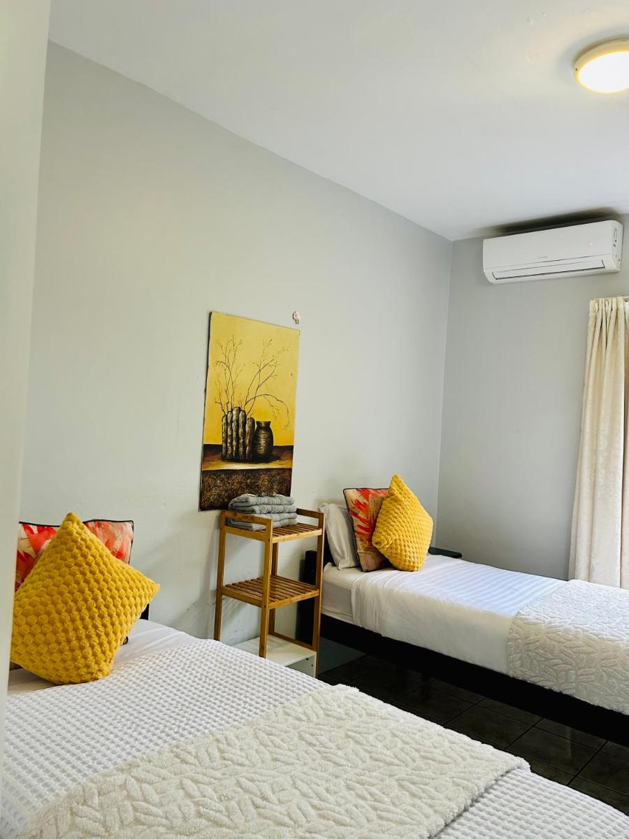 Skyfly Bed & Breakfast - Housity