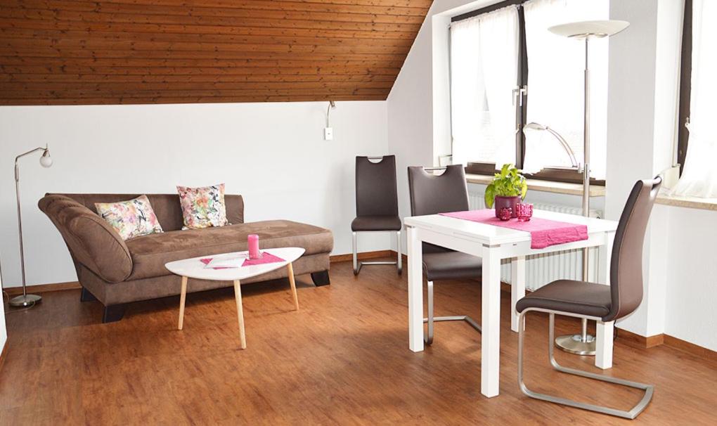 Hotel Engel - Housity