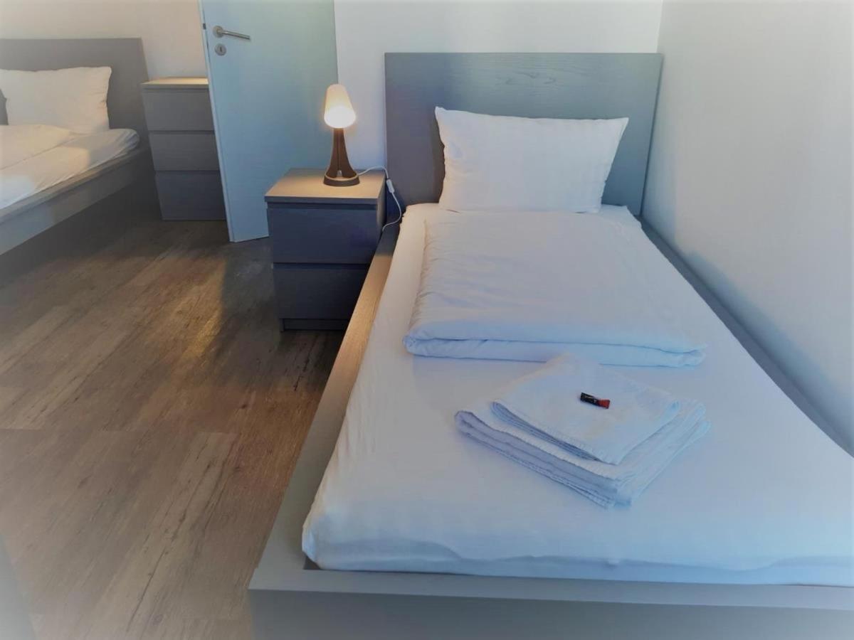 Unterkunft Hamburg 2SZ 6 Pers Küche Bad BoLA 1 - Housity