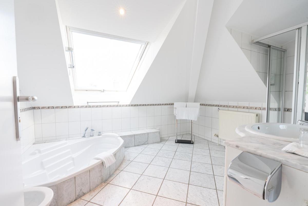 Parkhotel Bad Homburg - Housity