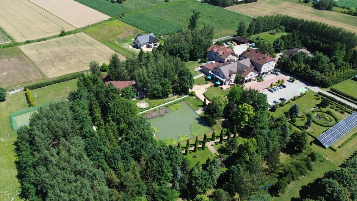 Hotel Chabrowy Dworek - Housity