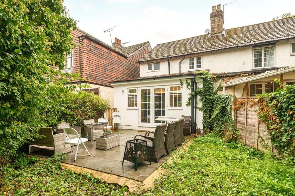 Parkgate Cottage Countryside Stay at Chelsfield Retreat - Housity