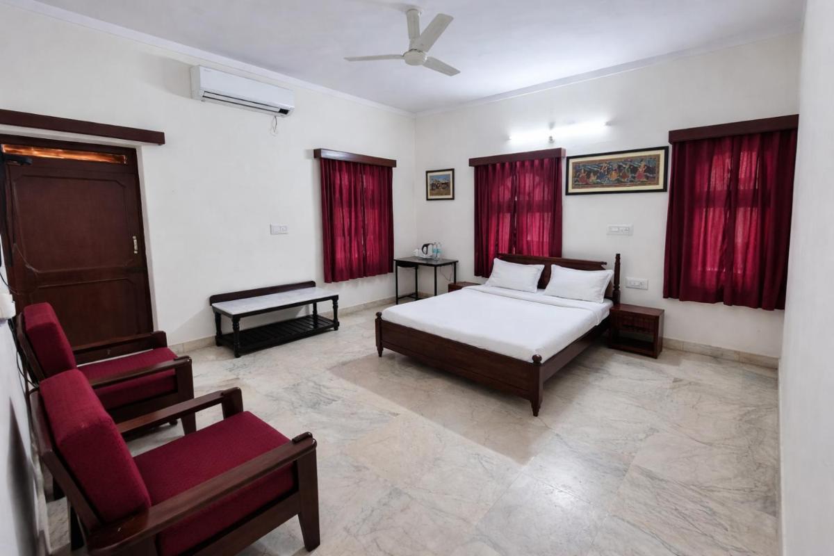 Hotel Gajendra Niwas Sun City - Housity