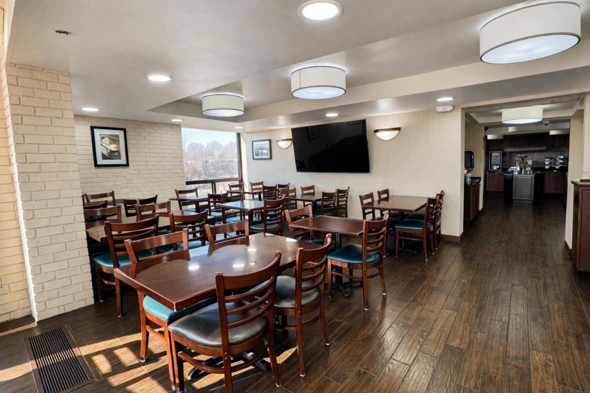 Hotel Lotus Kansas City Stadium - Housity