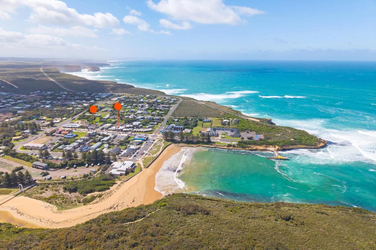 Waves Luxury Suites - Housity
