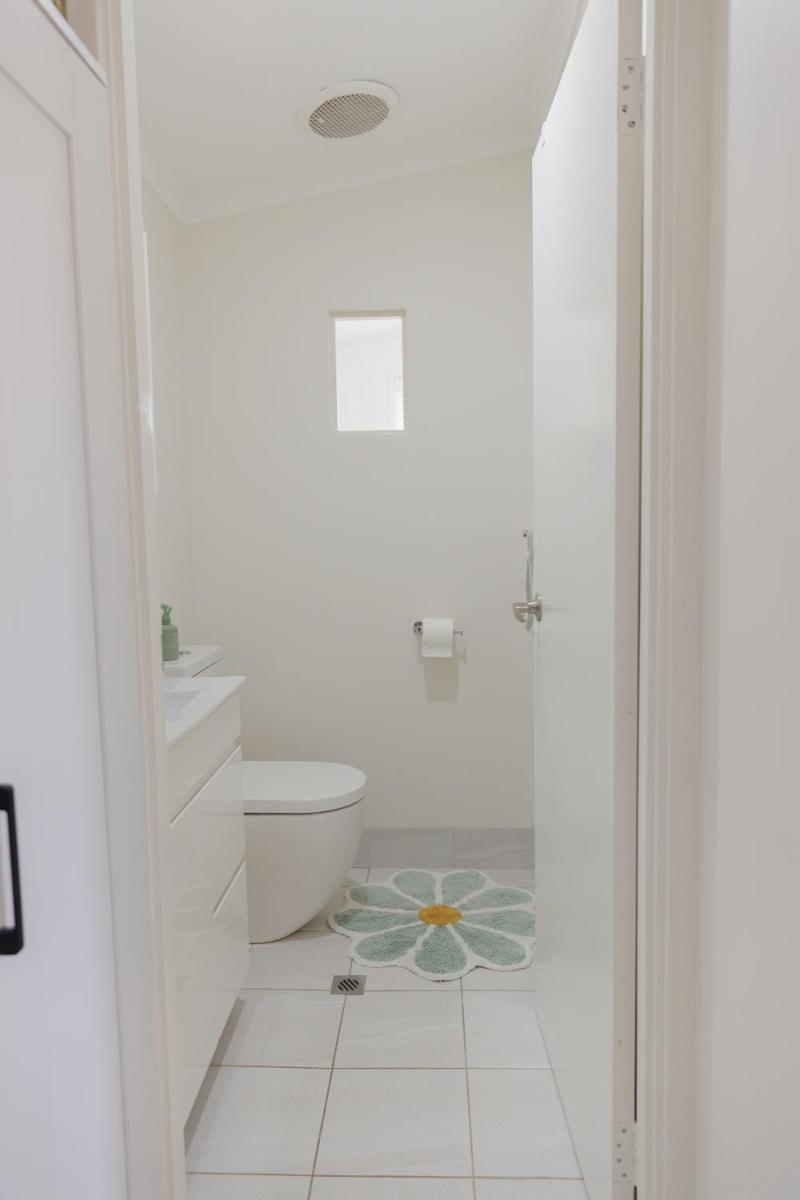 The Lake Guesthouse - Housity