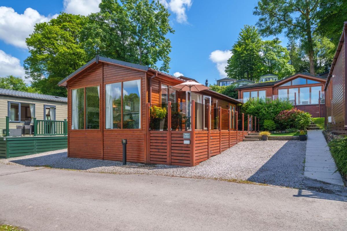 Mere Lodge - Lake Views - Housity