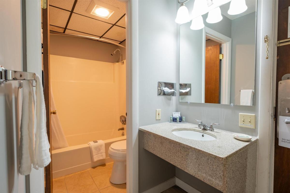 Fireside Inn and Suites Bangor - Housity