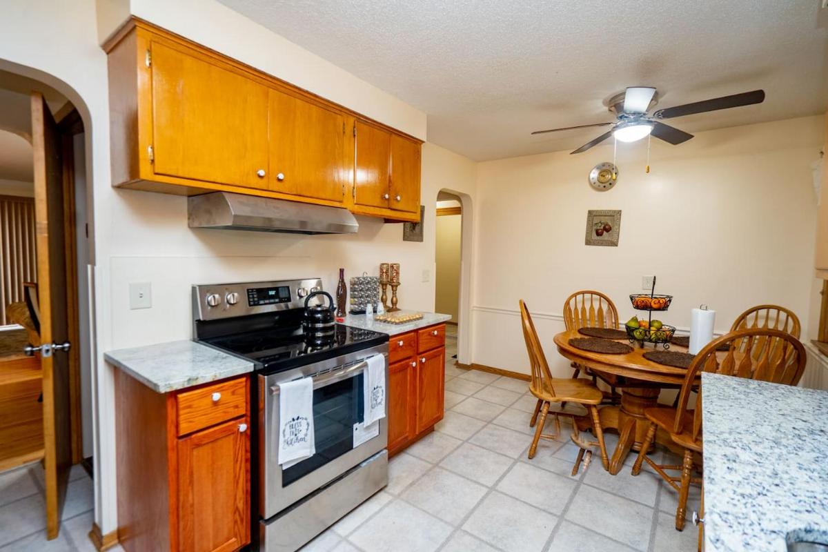 Cozy 5BR St Paul Home with Fireplace & Free Parking - Housity