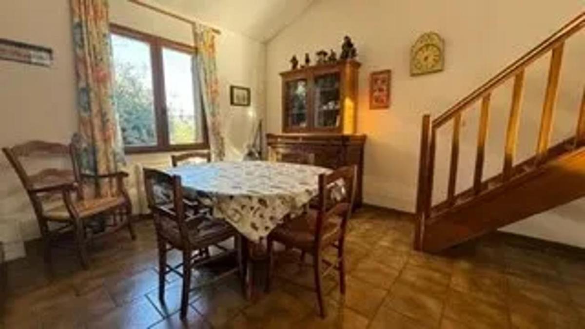 Villa avec piscine à Saint-Raphaël et vue sur la montagne - Housity