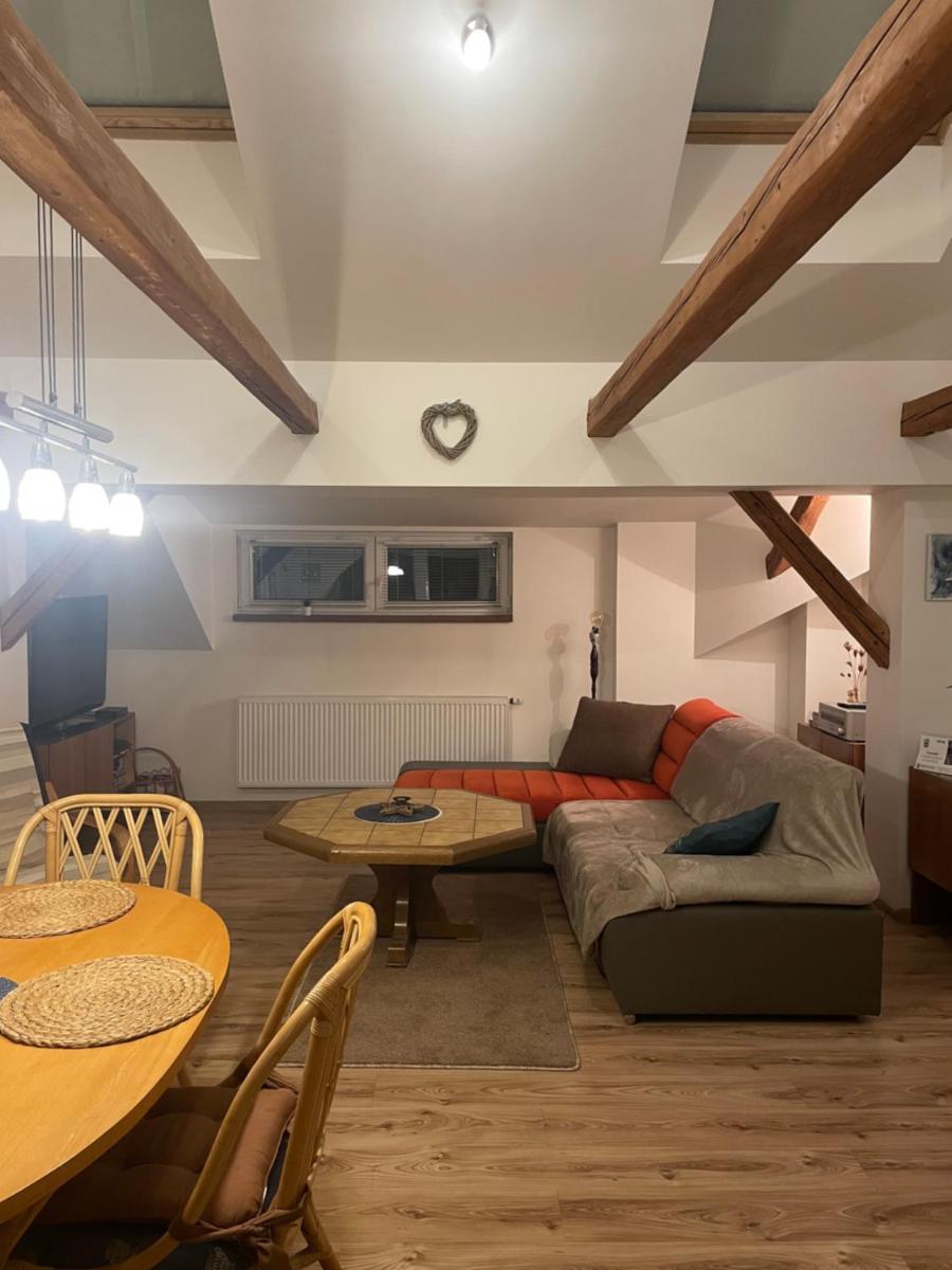 Apartment Krkonošská - Housity