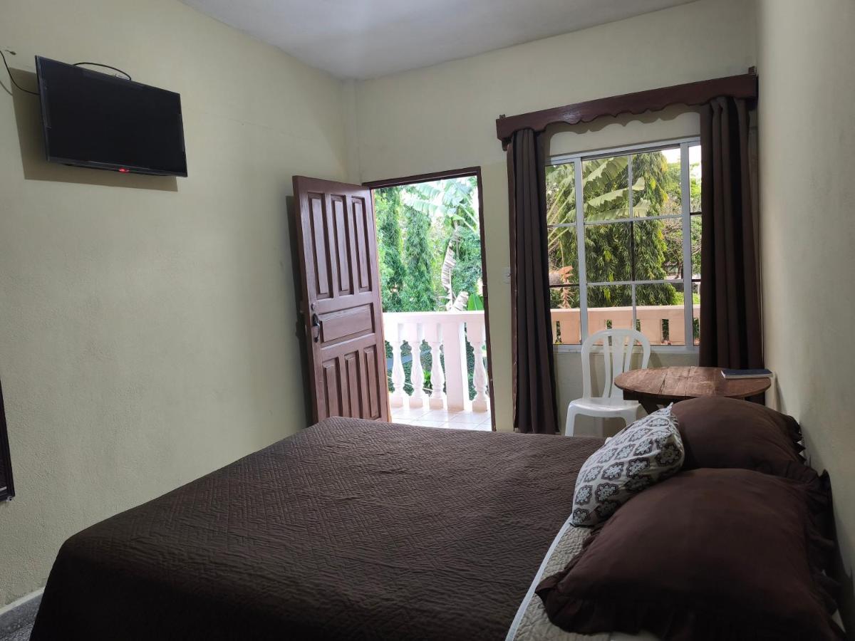 Hotel y Restaurante Casa Jardines - Housity