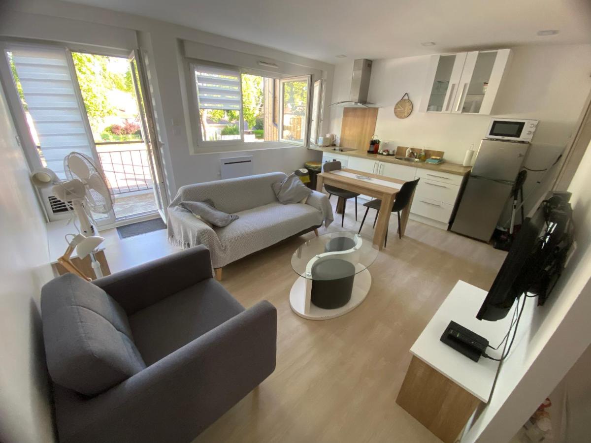 TOUL Appartement Entier avec PARKING Privé au Calme Cosy à Étage avec Balcon - Housity