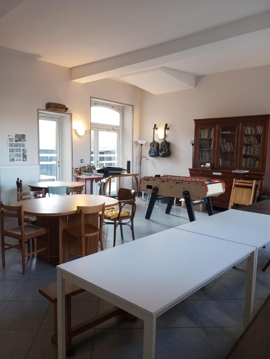 Fontaineblhostel hostel & camping near Fontainebleau - Housity
