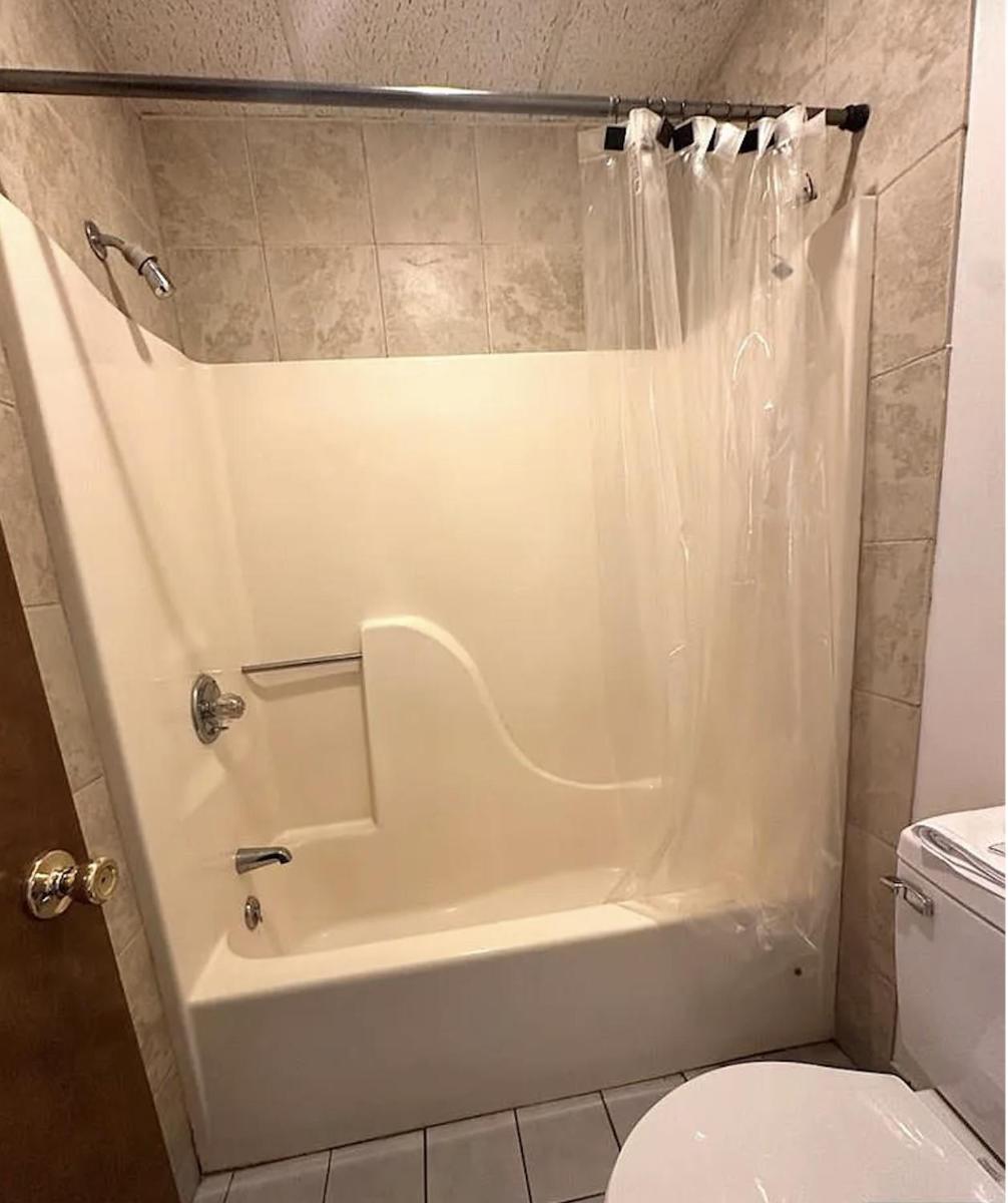 Virginian Motel - Housity