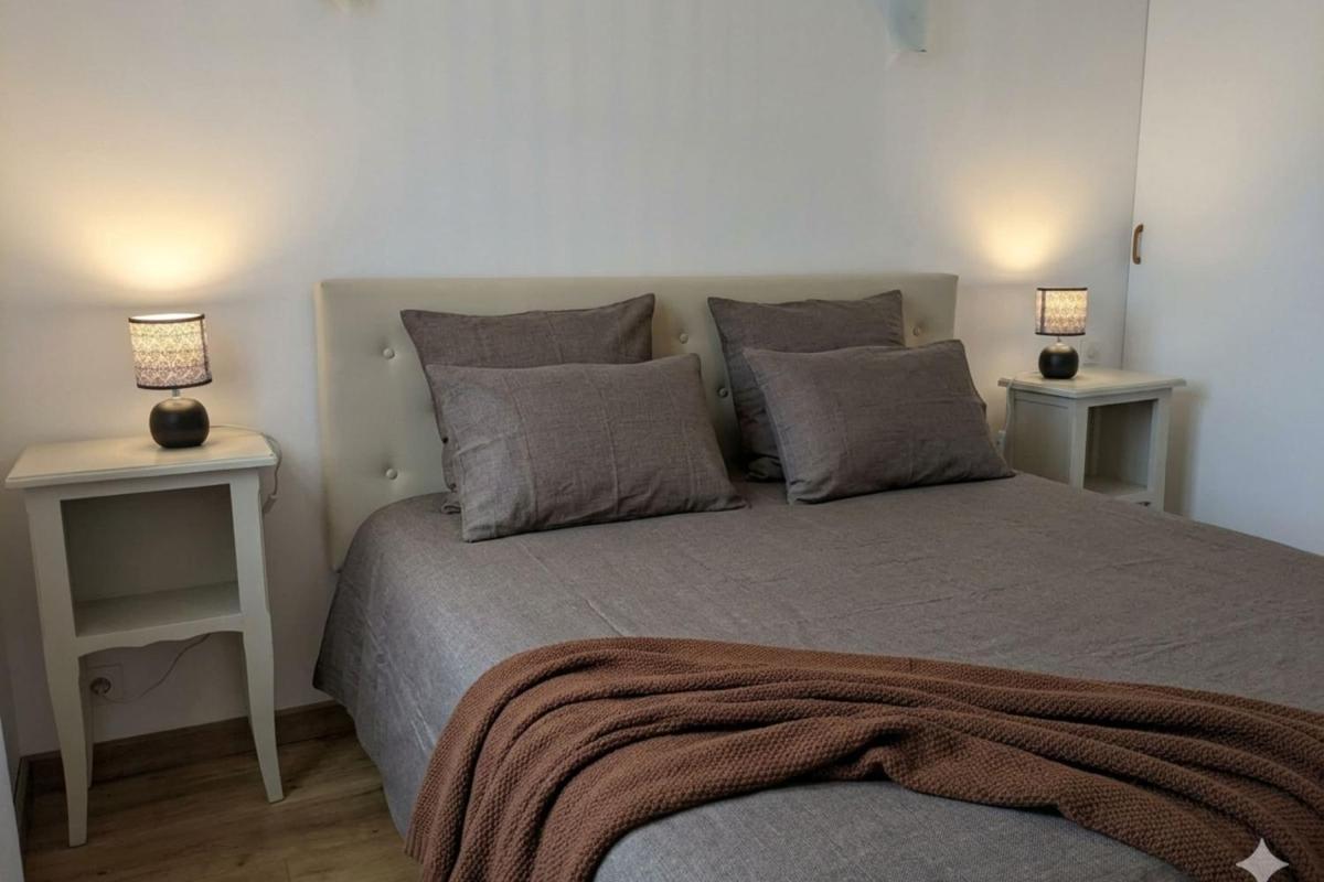 Spacious quiet nest with garden near the sea - Housity