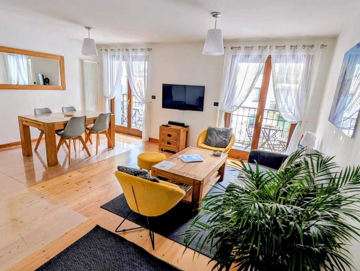 Cham'Heart, 4-star apartments in Chamonix centre with free private parking - Housity