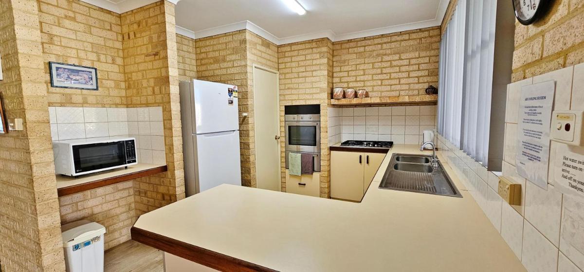 Mbale - Kalbarri WA - Housity