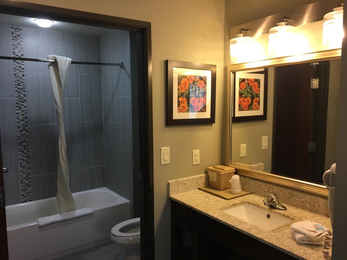 MainStay Suites Hobbs - Housity
