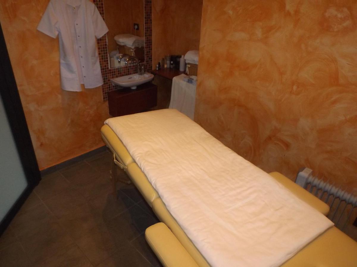 Spa ou équipements de bien-être de l'établissement Château des Monthairons Hôtel Restaurant GastroMaison Spa privatif