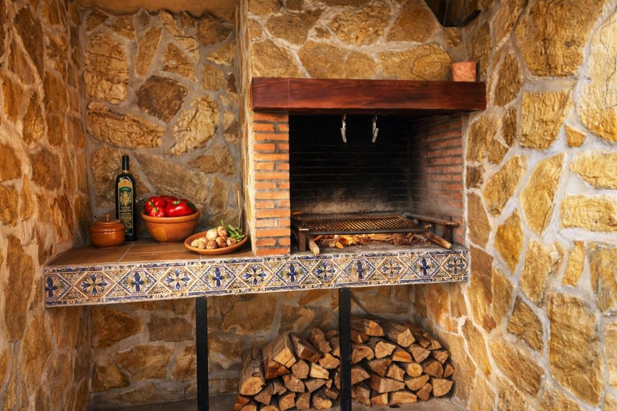 Casa Rural Las Salinas de Fuentealbilla - Housity