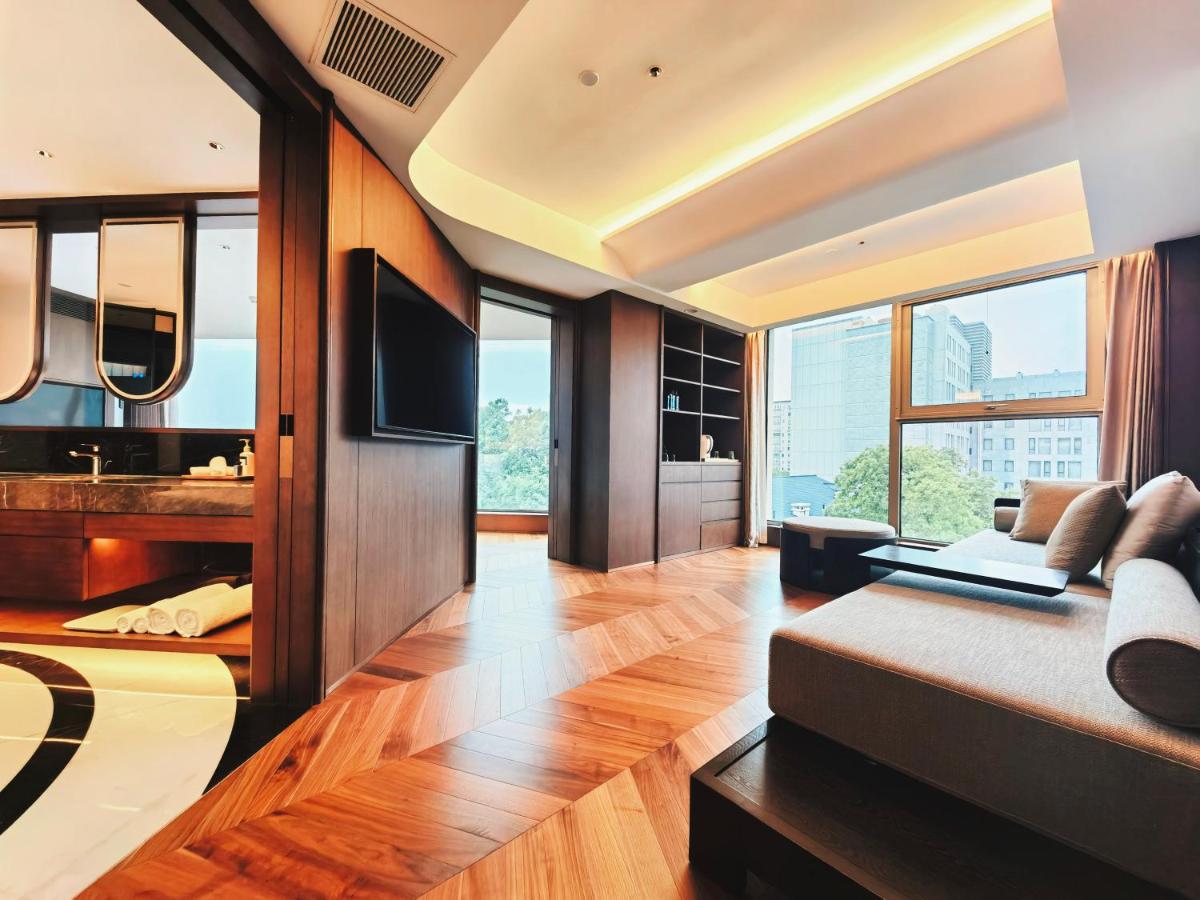 紫龙花园酒店 The Purple Horse - Zilong Garden Hotel - Housity