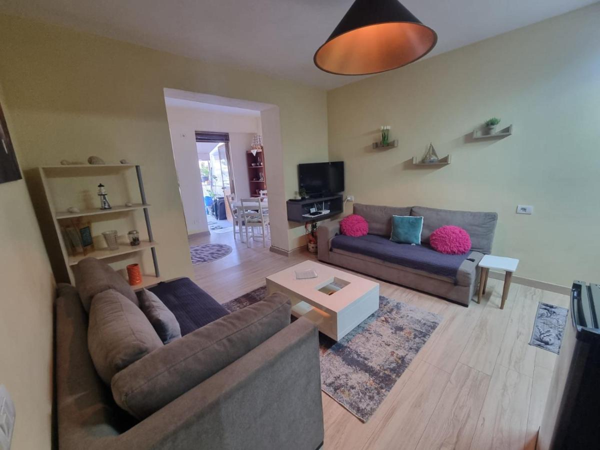 Saranda Beach Apartment - Housity