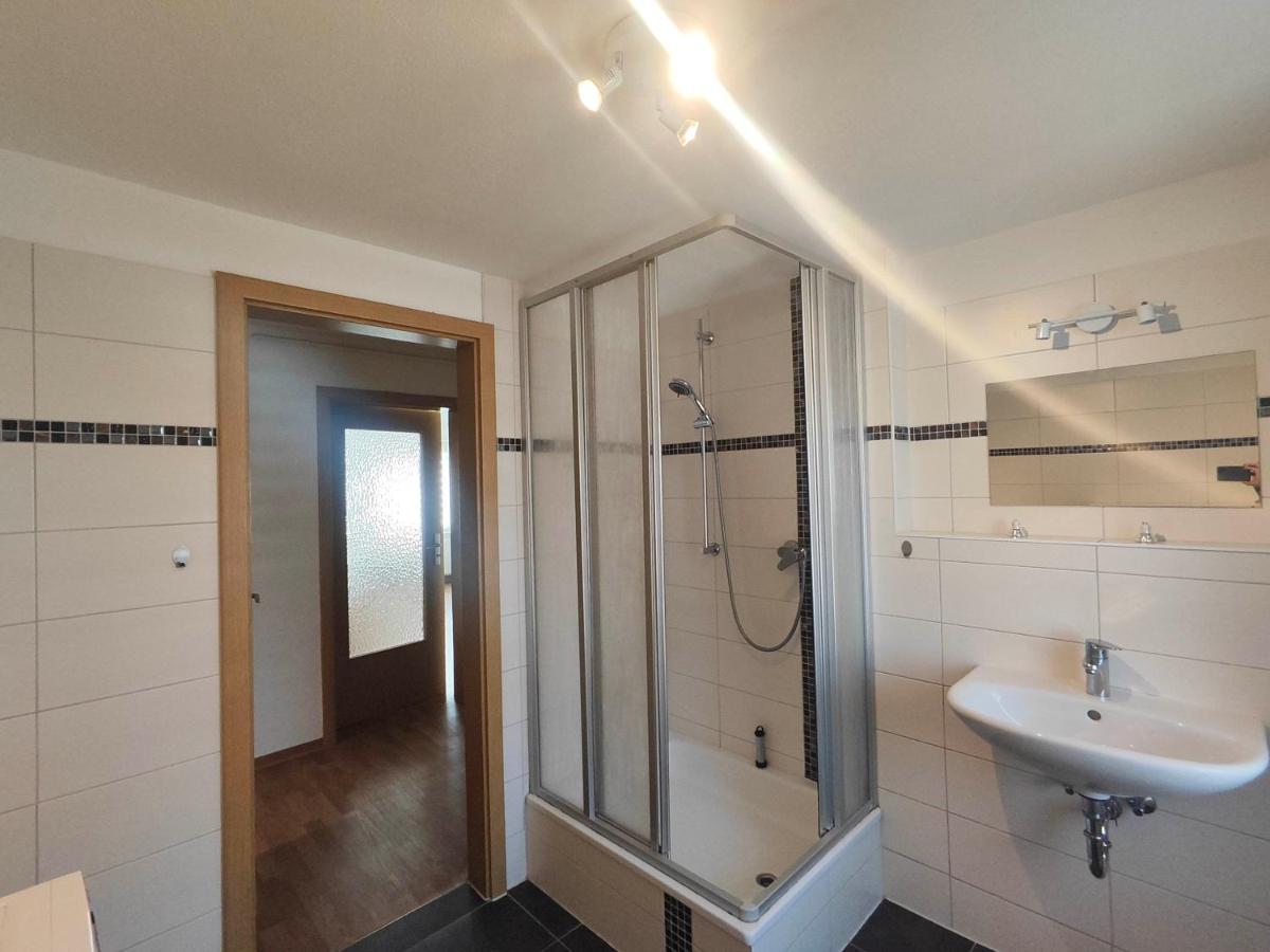 schöne 4 Raum, 4 - 7 Bett FeWo in Staßfurt - Housity