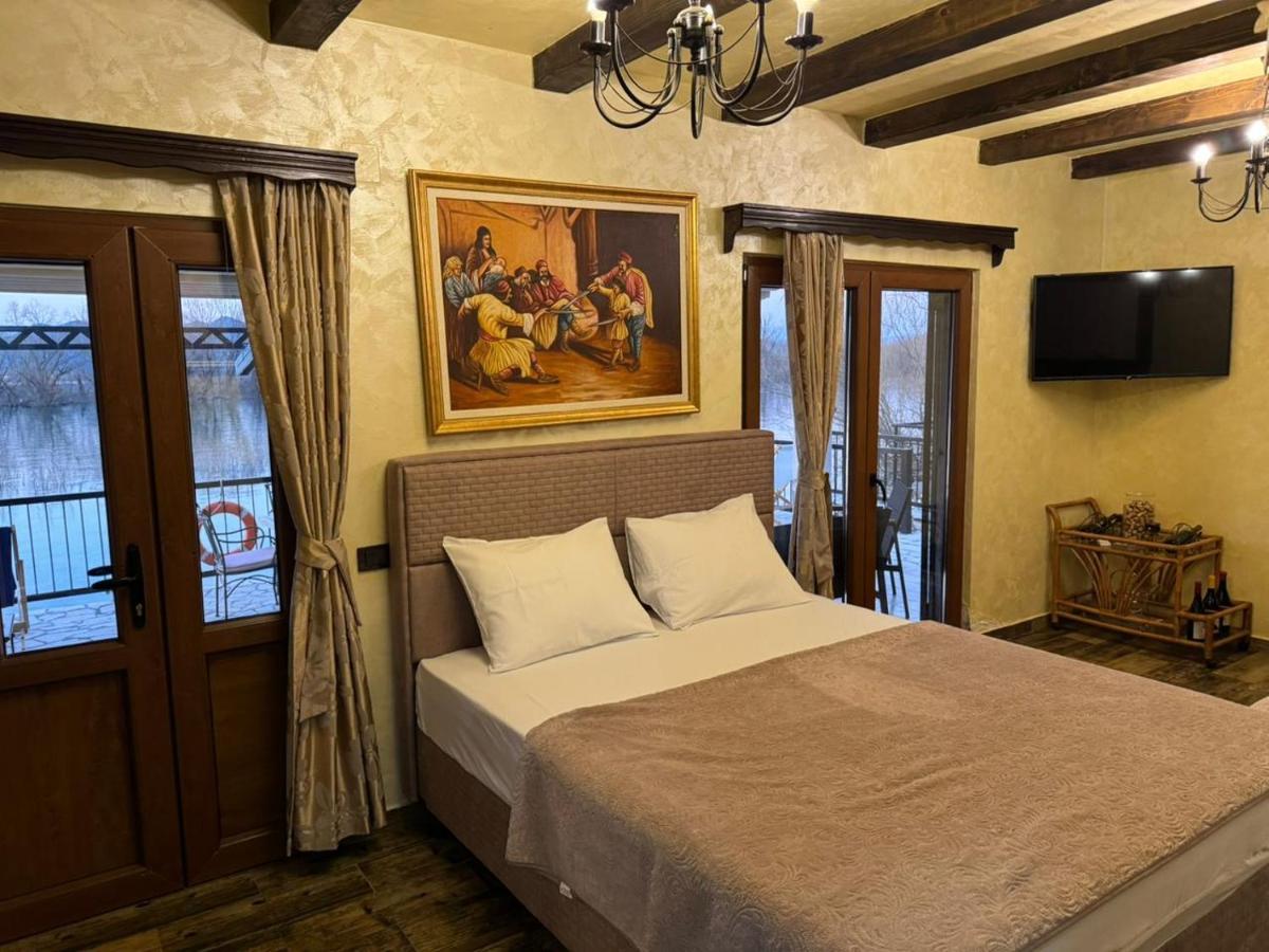 Lotos Luxury House - Skadar Lake - Housity