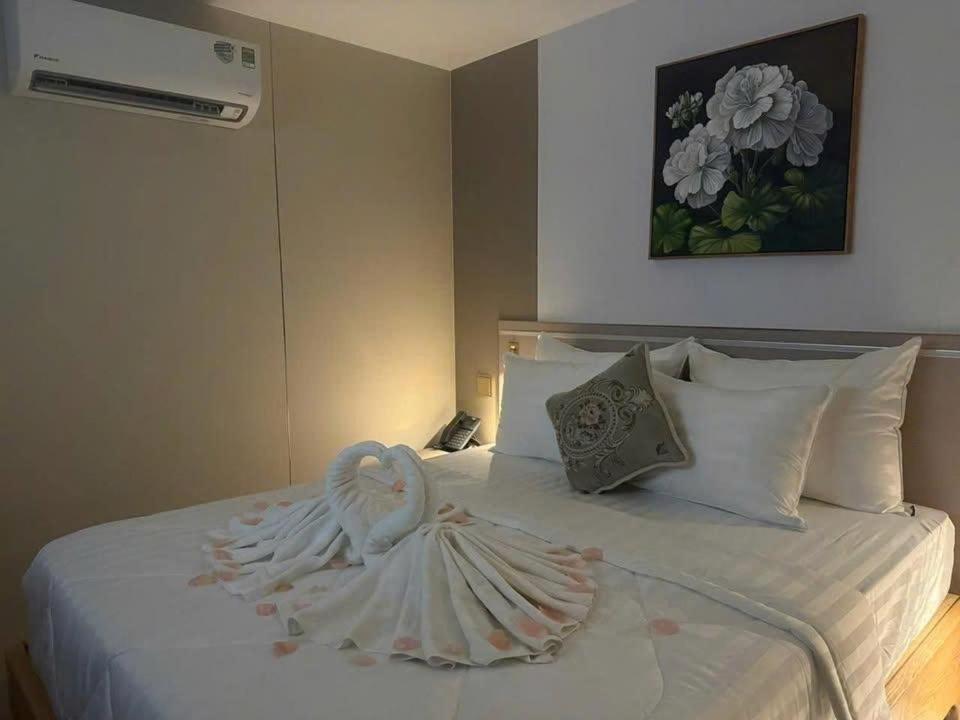 Leonora Hotel - Housity