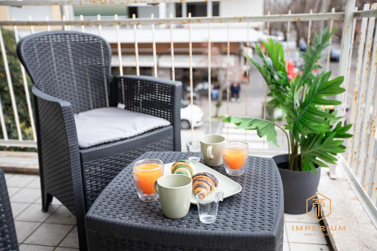 Sea View Terrace Apt - 150mt from the sea, 4-6 pax, A-C, Terrace - Housity