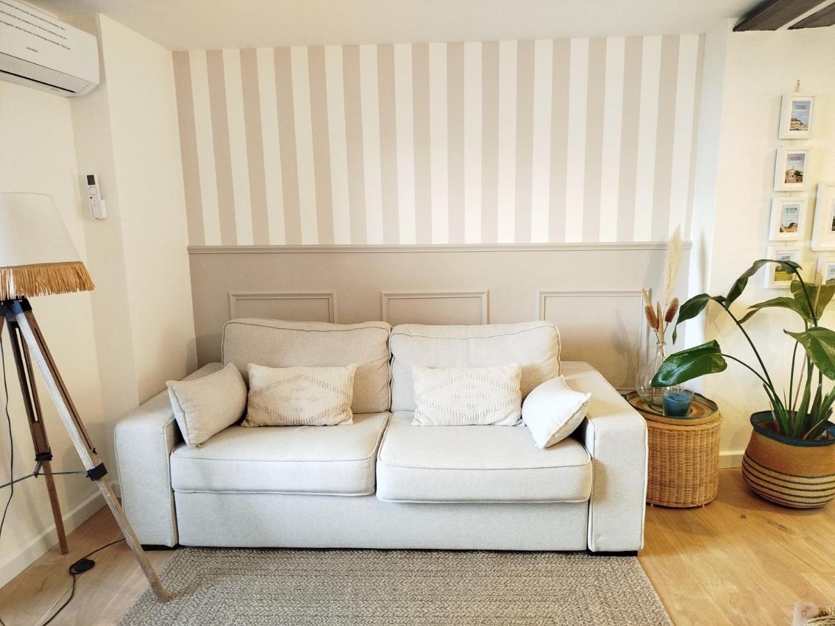 A l'Ombre de la Dame - Housity