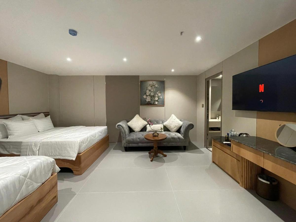 Leonora Hotel - Housity
