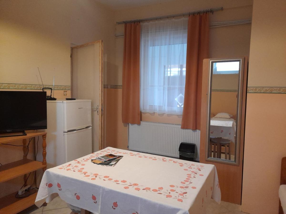 Kalandor szállás - Housity