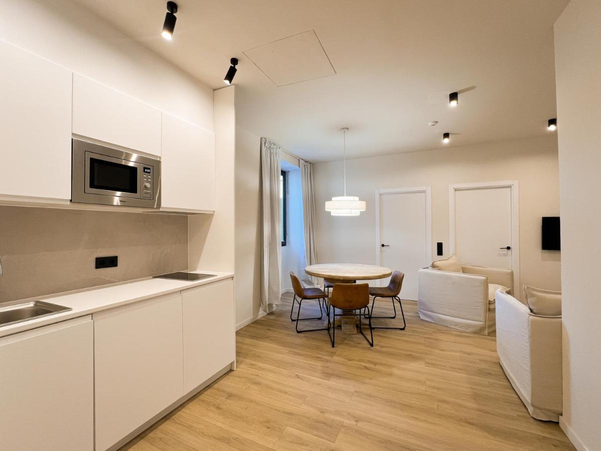 Salon Suites - Housity