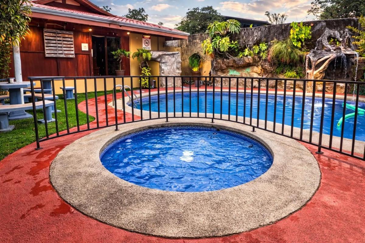 Hotel y Restaurante Las Tablitas - Housity