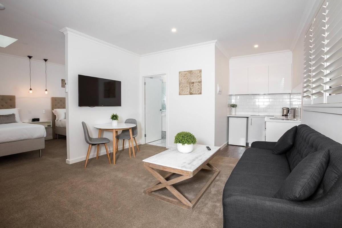 Newington Apartments - Housity