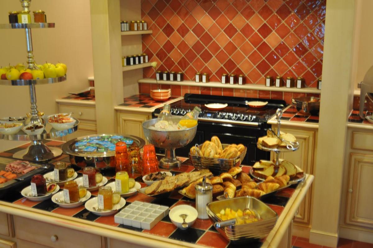 Nourriture dans l'hôtel ou à proximité