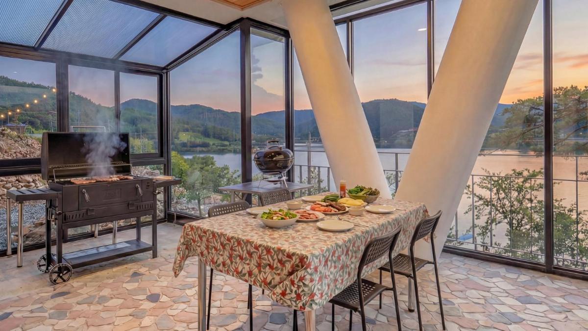 Chungnam Cheongyang Kongmaea Poolvilla - Housity