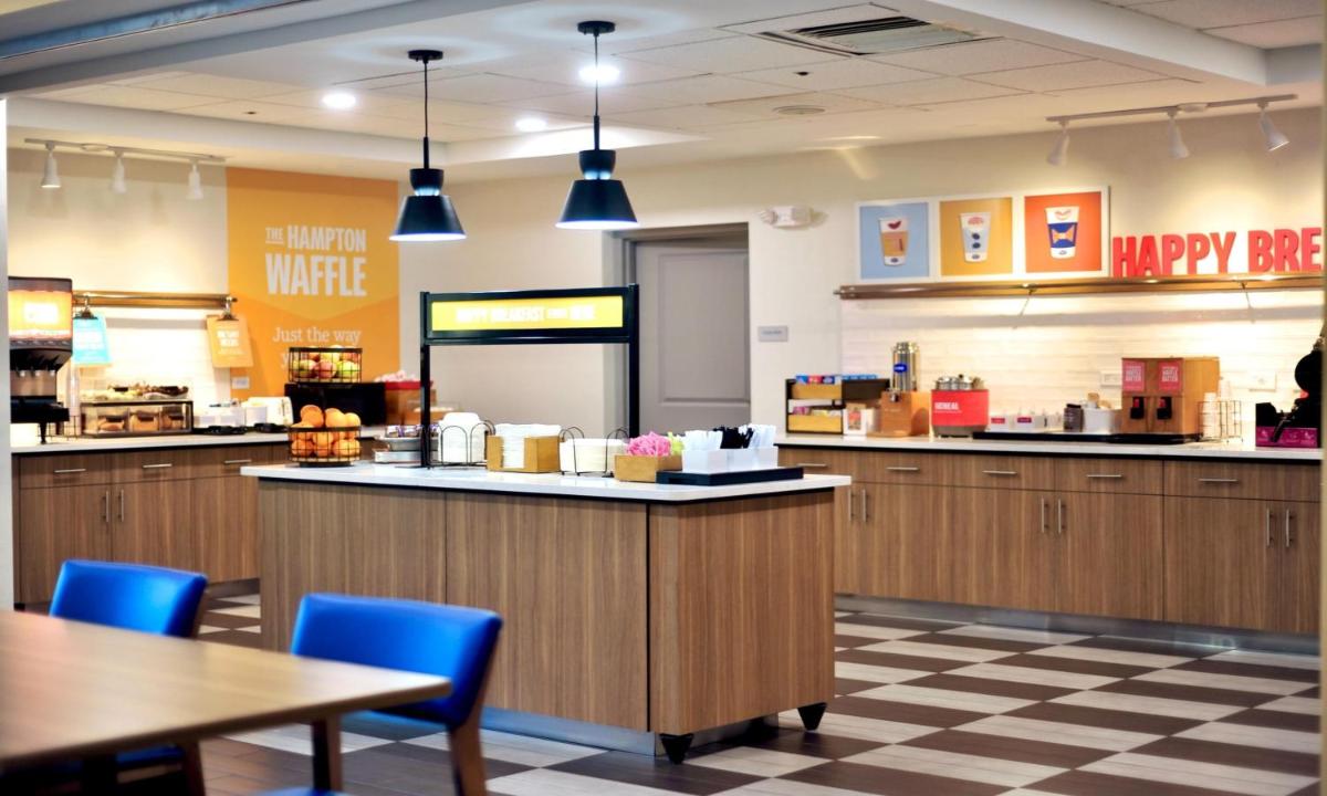 Hampton Inn Oxford/Conference Center - Housity