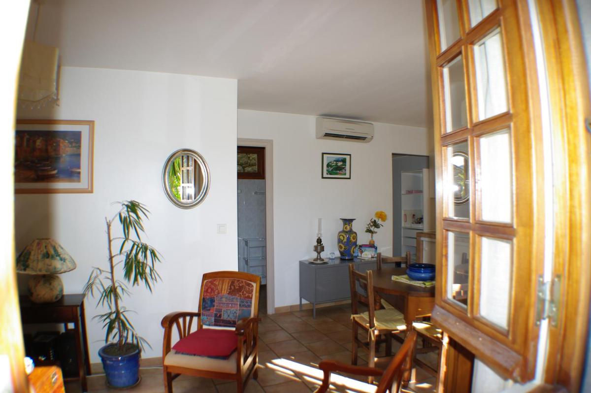 GITE , Maison de vacances avec extérieur et terrasse fleurie meublé tourisme 3 étoiles - Housity