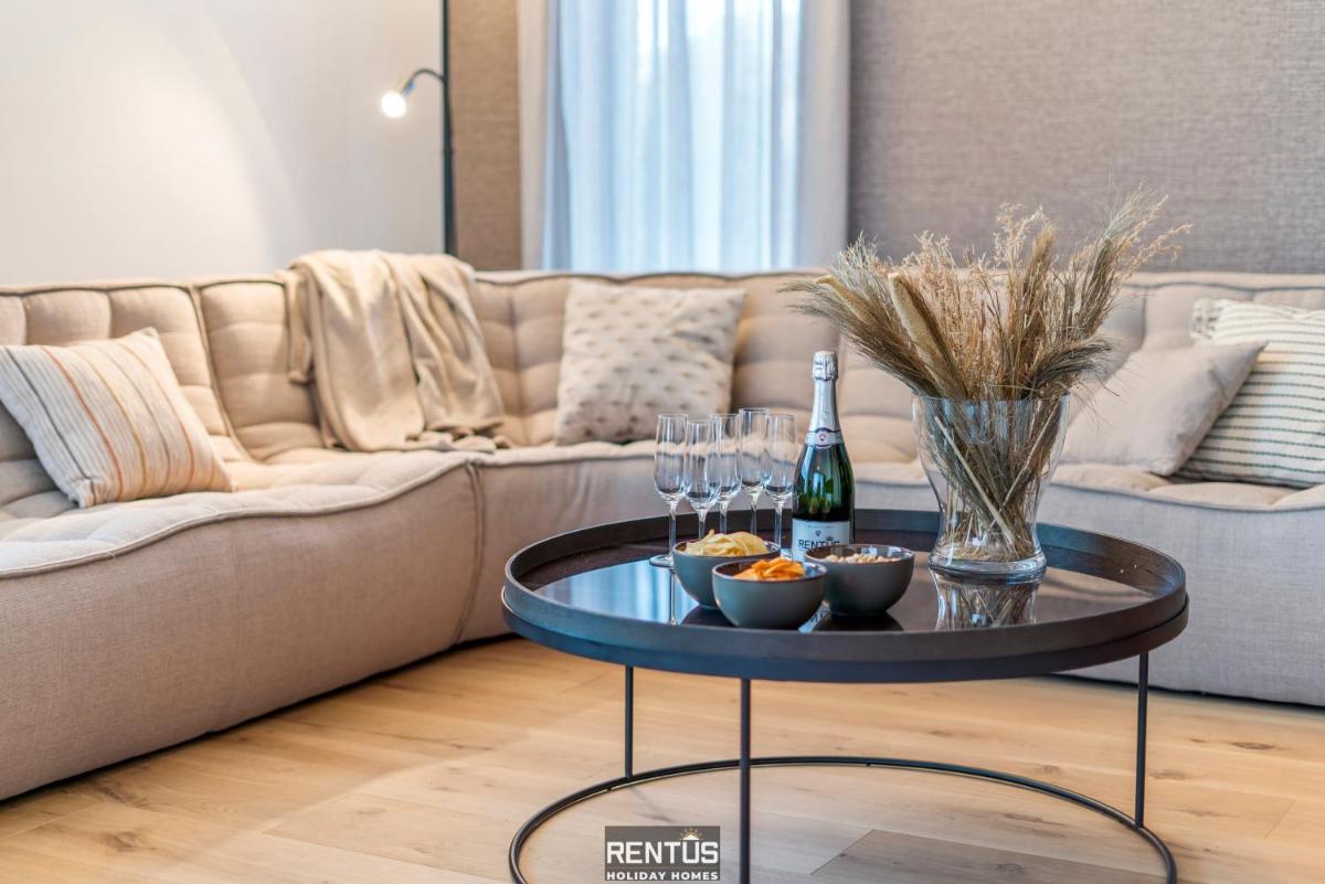 Villa Sailing-large luxury house in quiet location - Housity