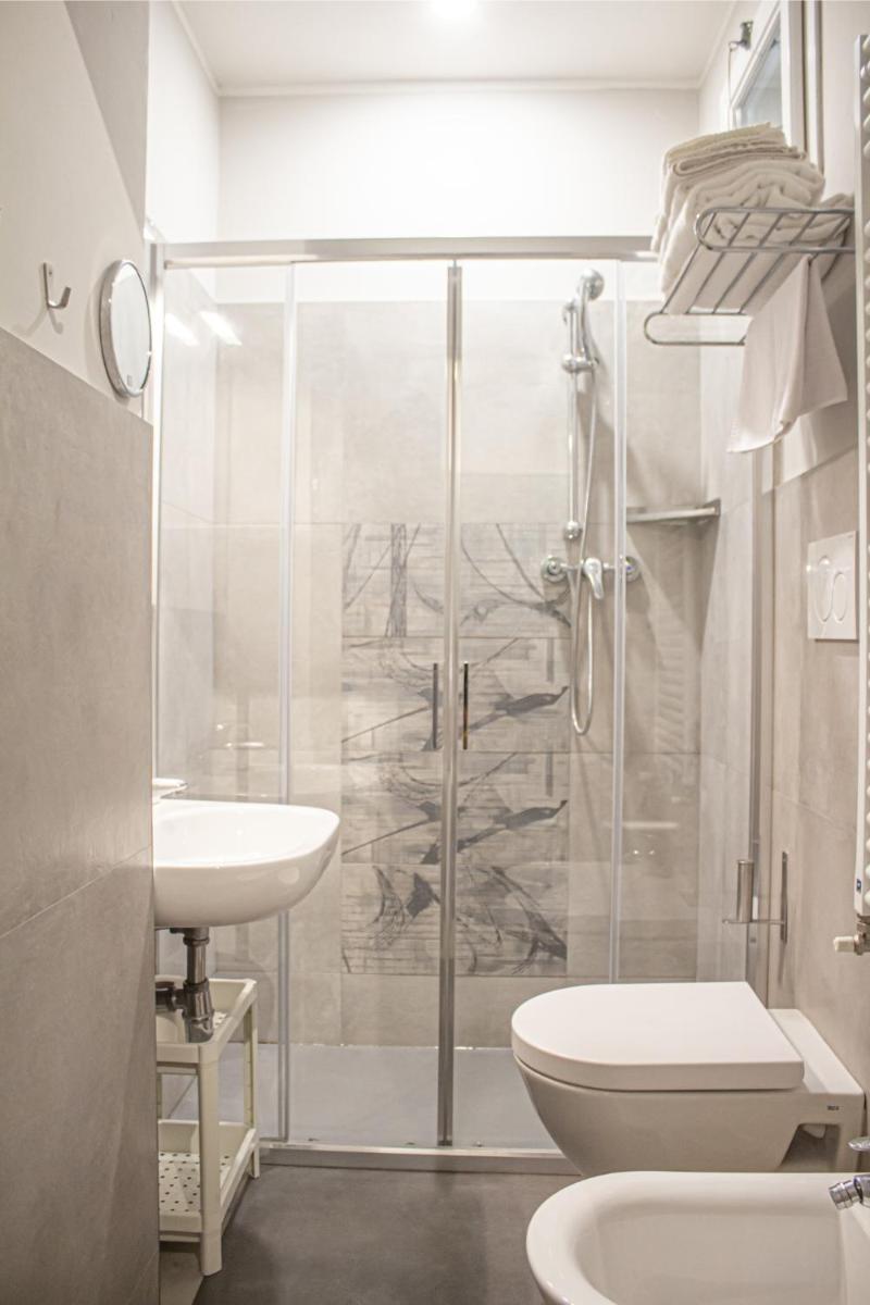 Hotel Sandra - Housity