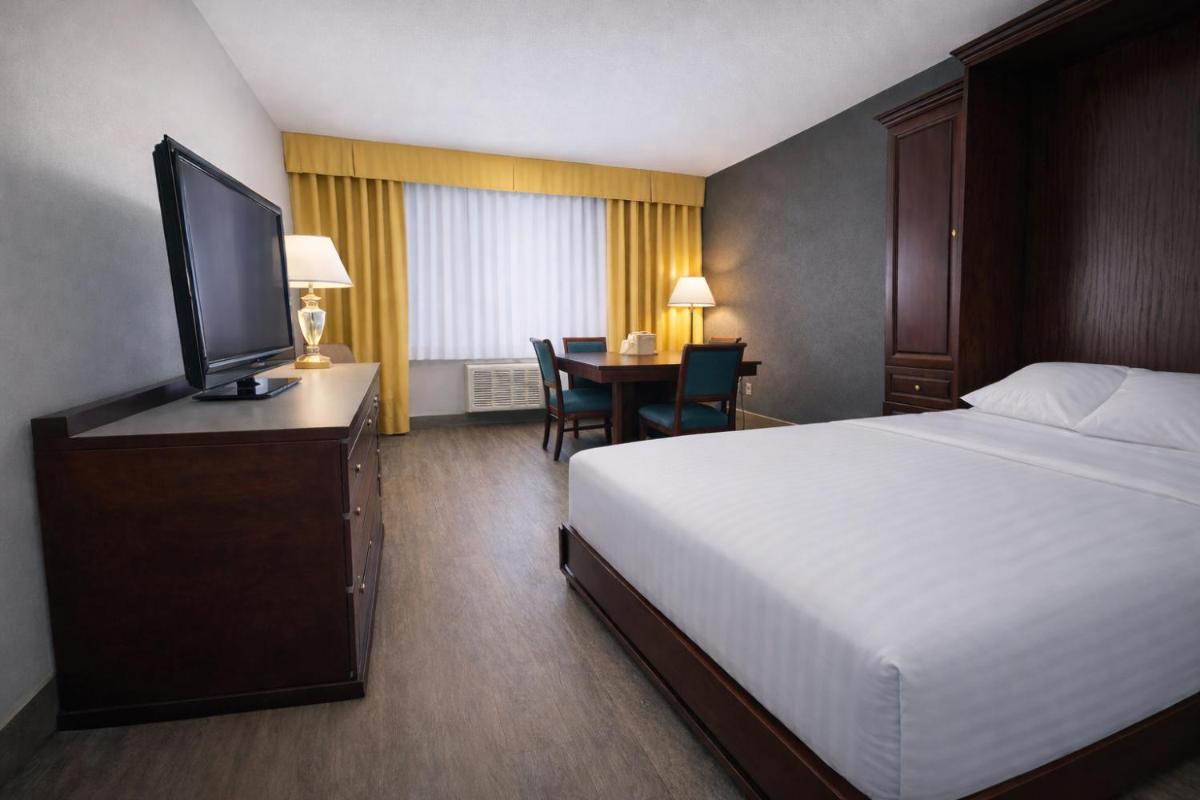 Quality Inn & Suites - Housity