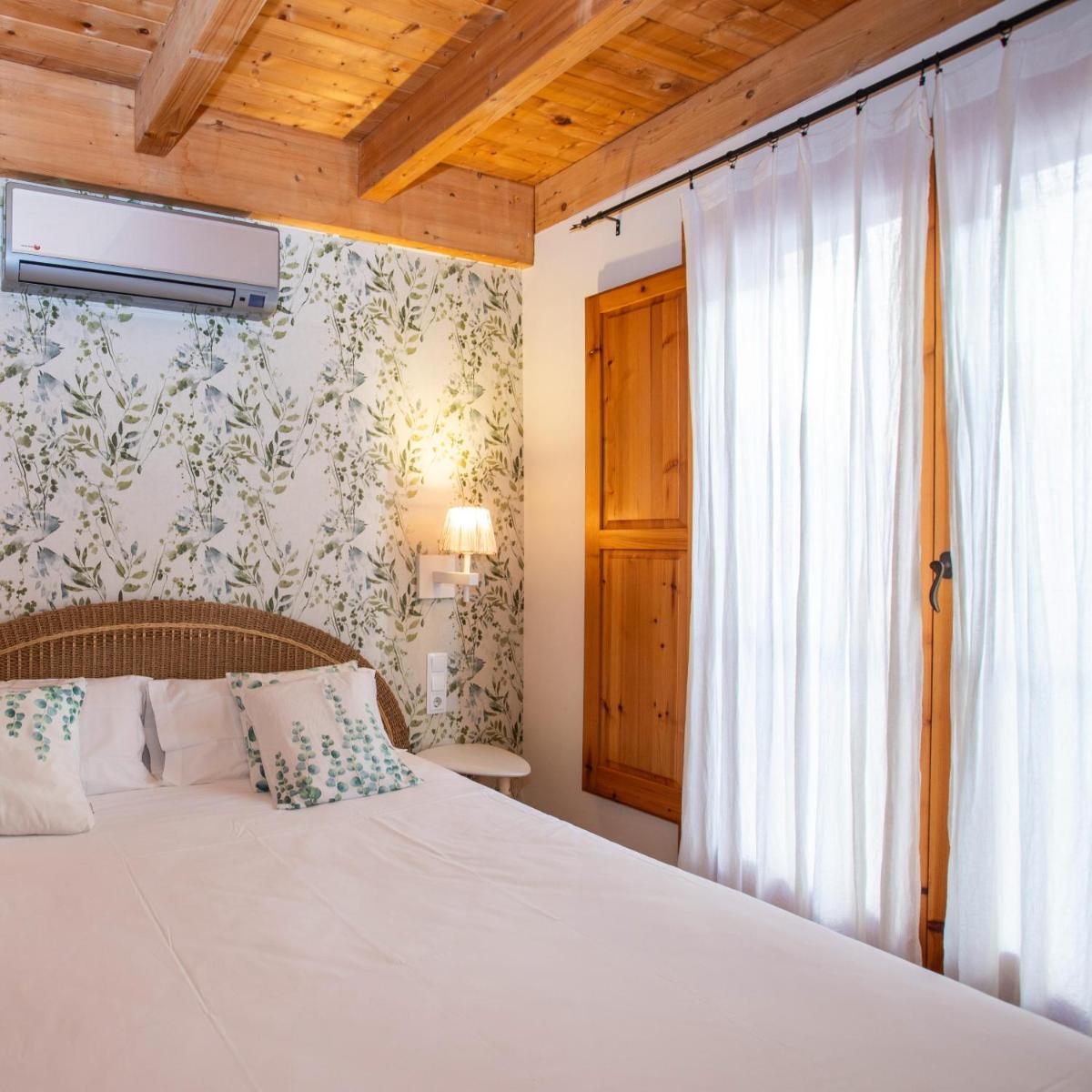 Hotel Boutique Niu de Sol - Designed for Adults - Housity