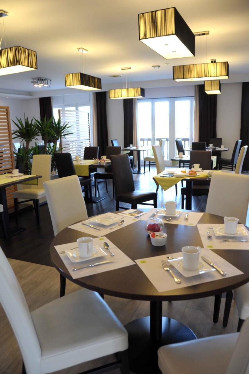 Relais De L'abbaye - Housity