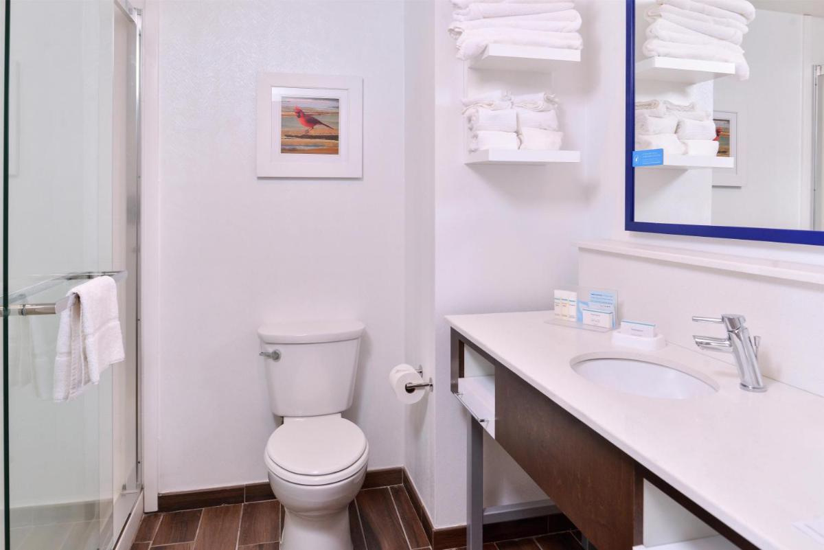Hampton Inn Benson - Housity
